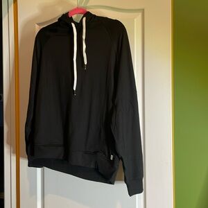 Feat flow tech, Roam hoodie size various pit to pit 25 black NWT
